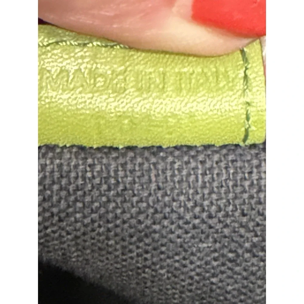 Vintage Green Burberry London Shark Tooth Clasp Tote Pebbled Leather - Picture 8 of 11
